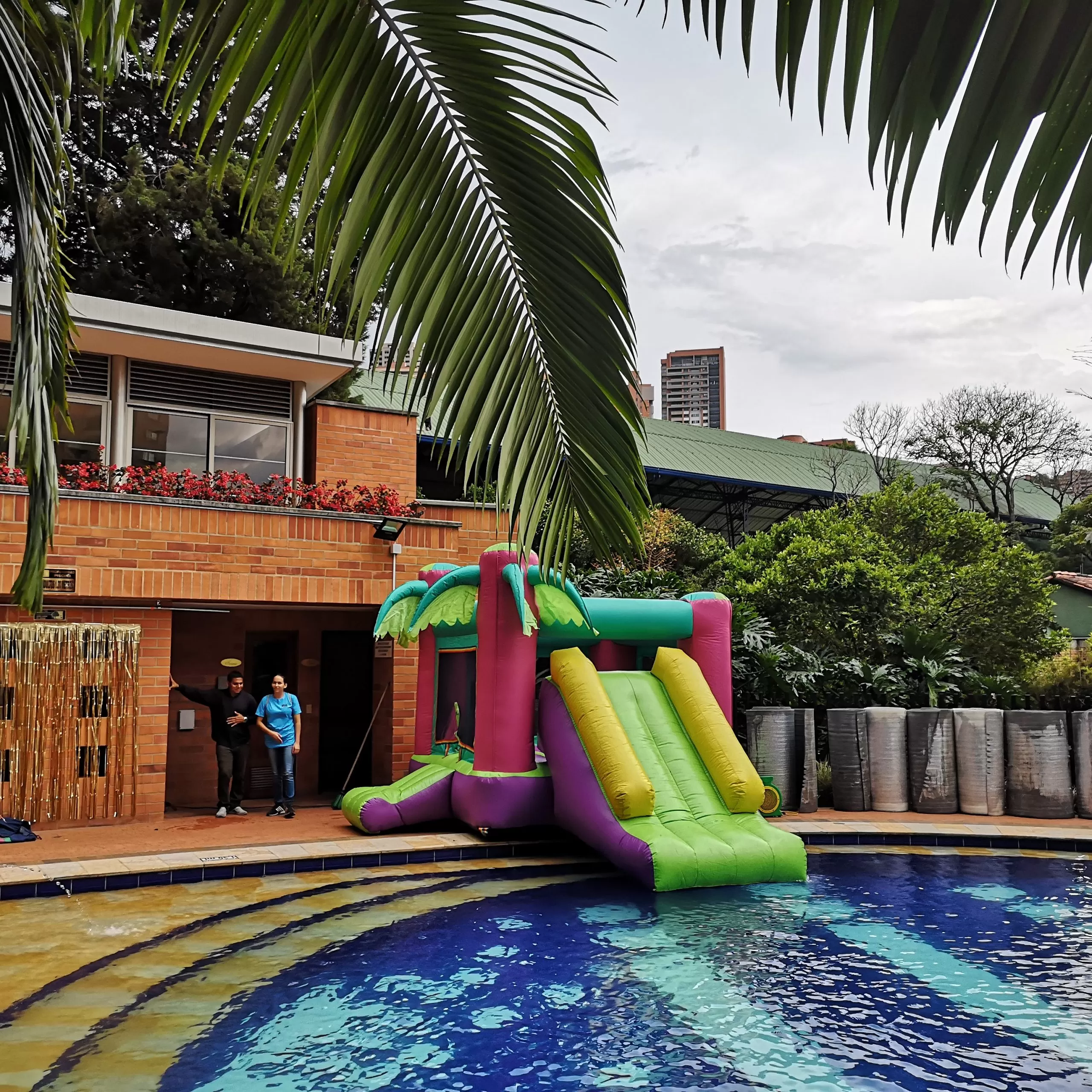 Inflable Isla para piscina - Imagen 3