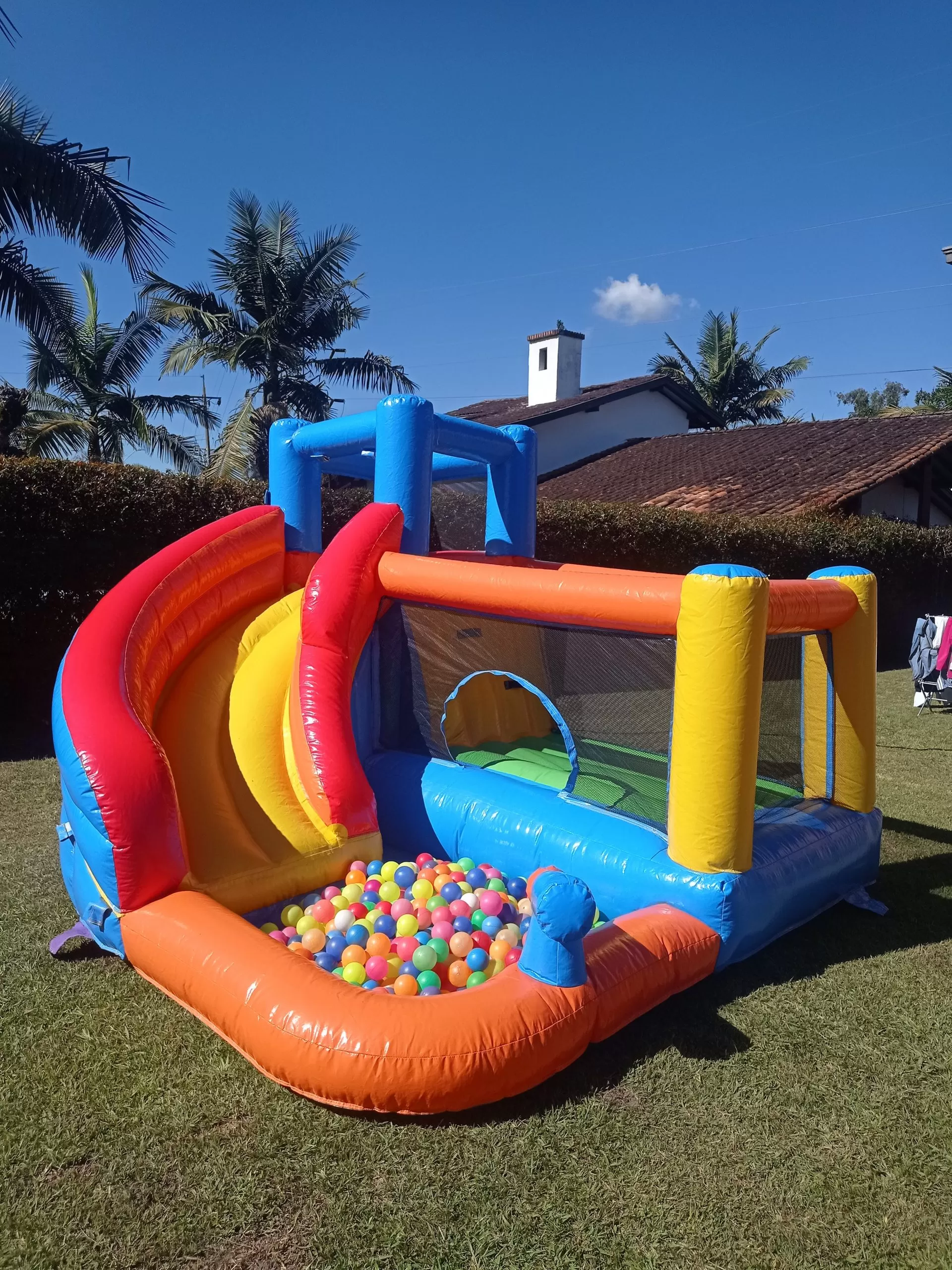 Inflable de colores
