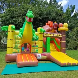 Inflable temático de dinosaurios