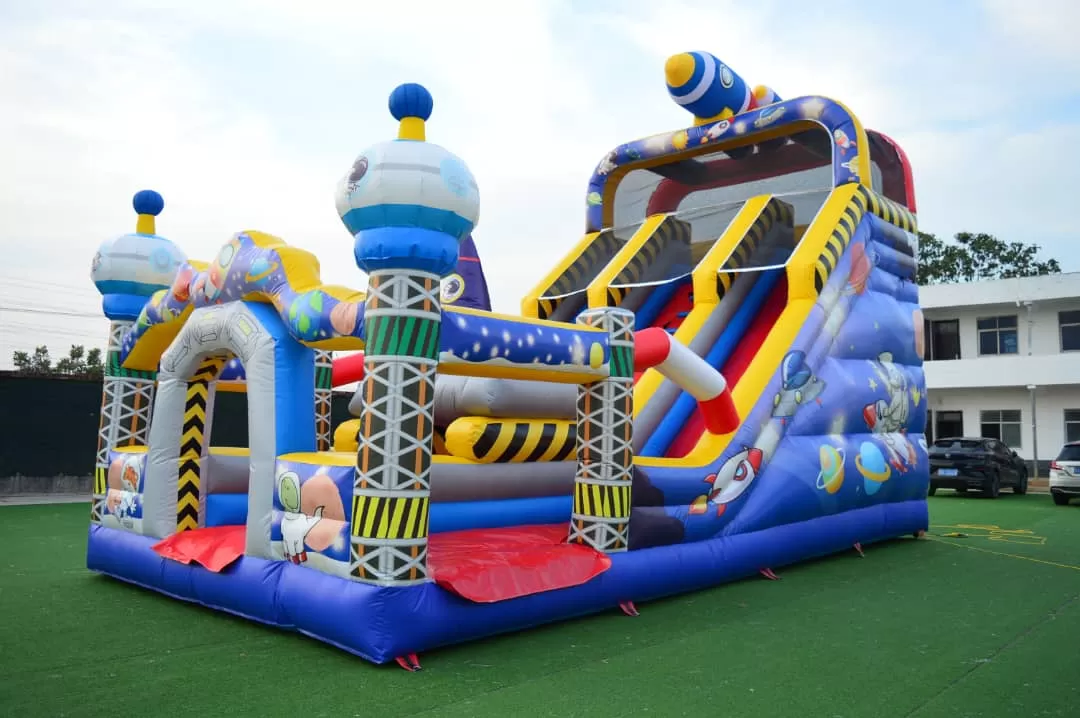 Inflable de cohete - Imagen 2